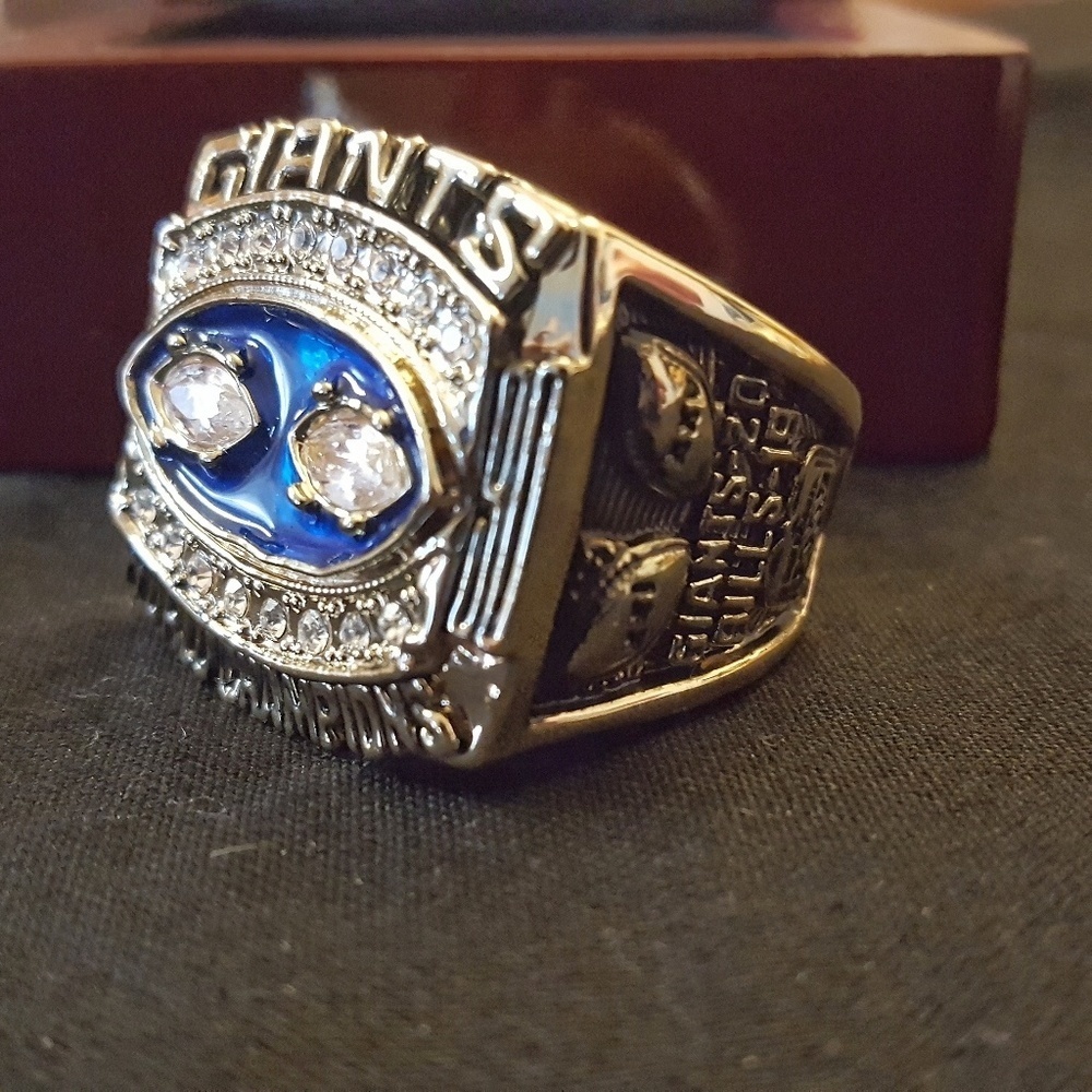 New York Giants Fan Edition 1990 Champ Ring